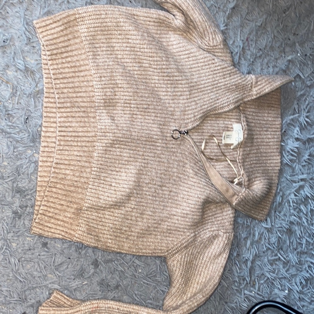 Jessica Simpson sweater, cream/tan color, size extra small!